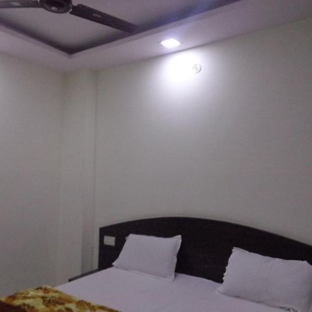 Hotel Silver Residency Nuova Delhi Esterno foto