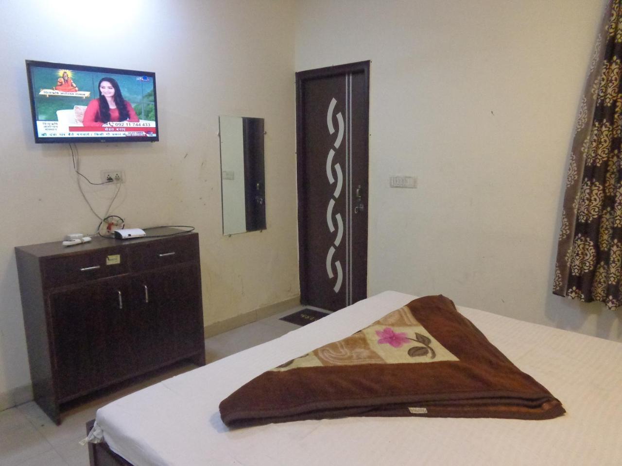 Hotel Silver Residency Nuova Delhi Esterno foto