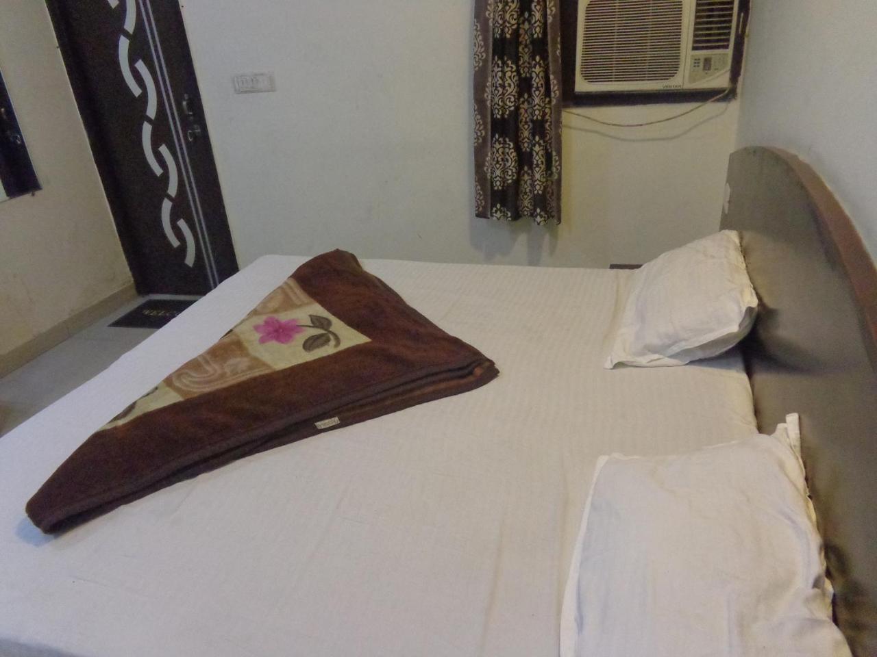 Hotel Silver Residency Nuova Delhi Esterno foto