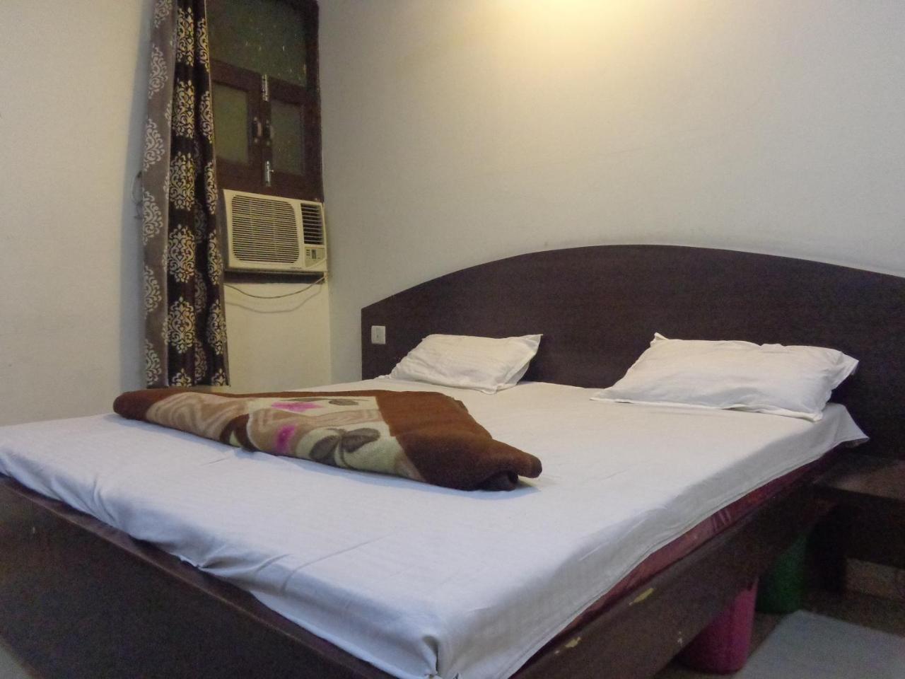 Hotel Silver Residency Nuova Delhi Esterno foto